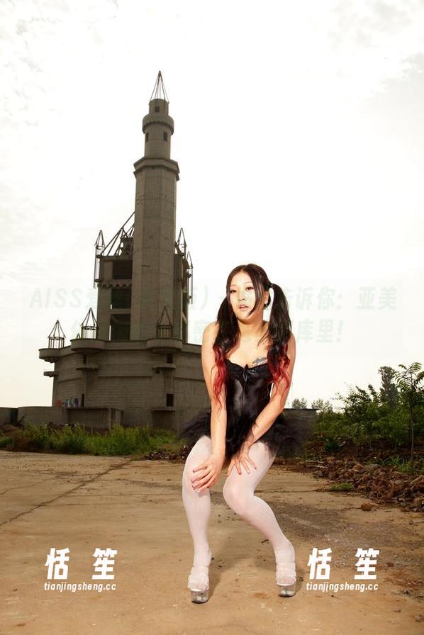 AISS爱丝(黄金版) - 偷偷告诉你：亚美依逛街的小秘密在这里图库里！