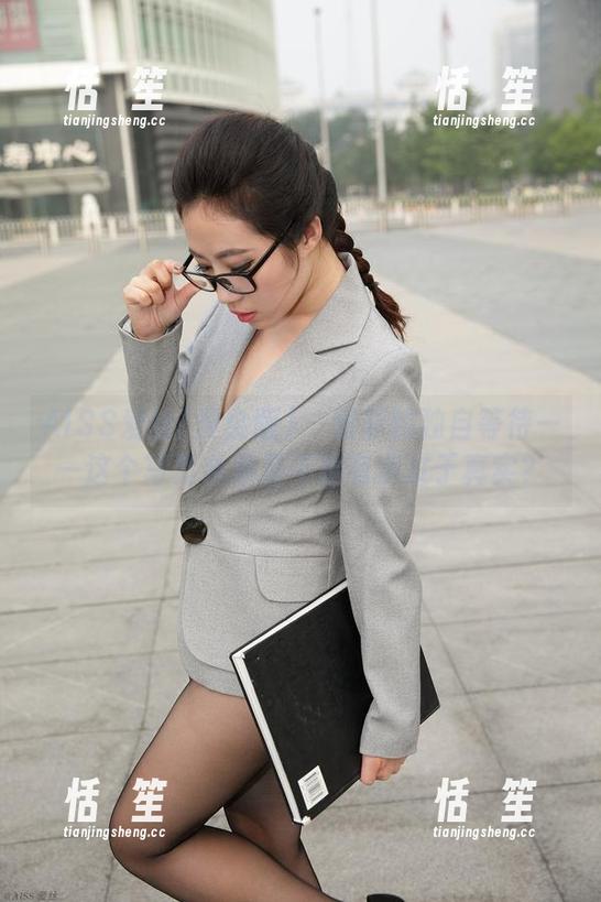 AISS爱丝(黄金版) - 索菲的独自等待——这个写真合集是不是有点过于真实？