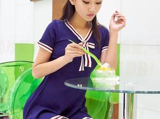 爱丝的珍藏套图：细高叉的感觉，让我怀疑是否是我需要买双高跟鞋！
