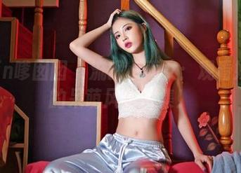 Feilin嗲囡囡 – 流氓小巫女：观看妹妹们的呆萌风暴合集！