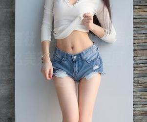 IMiss爱蜜社 – 你能相信逗逗doudou的自拍是这么美？分享她的美图，让人想扑进去！
