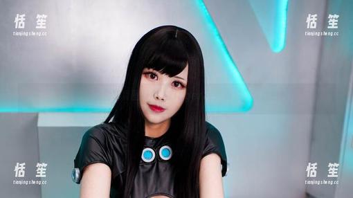 KaYa萱 在KaYa萱的写真图册中,Lingerie是诱惑,也是故事!