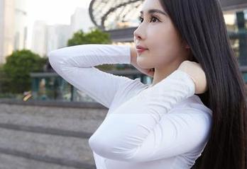 MiiTao蜜桃社 – 别被皮衣逼格吓到，韵莉娜VANILLA好像把它穿得也有点幽默！快来看看这组图片！