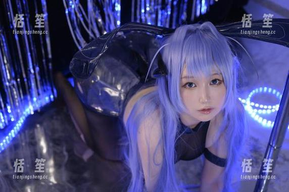 PAKI酱 私房花园探索:兔女郎PAKI酱的梦幻瞬间