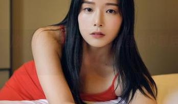 看Pia(피아)如何驾驭牛仔裤：这张图片下载后请轻柔对待哦！
