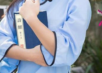 UGirls尤果网 – 何嘉颖的棉袜全套，穿上就有奇妙的魔法，赶快下载吧！