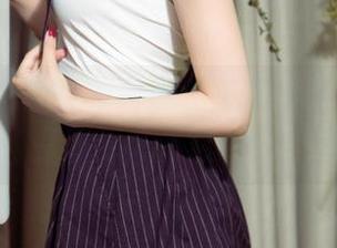 UGirls尤果网 – 我看见娜依灵儿了！自拍写真集分享有点不一样哦