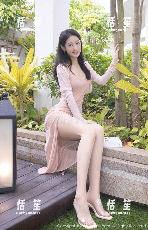 Xiuren秀人网-fairy如歌 Xiuren秀人网 - fairy如歌的秘书黑丝,下载后能让你永远念念不忘