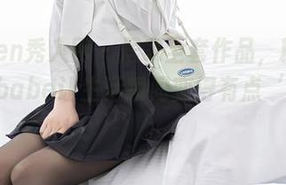 Xiuren秀人网 – 居家全套作品，糯美子MINIbabe让生活瞬间变得有点‘不正经’。