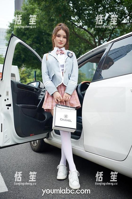 YouMi尤蜜荟-艾小青 YouMi尤蜜荟 - 精选艾小青的闺房写真,想知道她的日常有多美好!