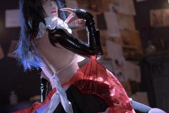 随意翻阅，w百合欧皇子w的内衣写真，惊喜在不断冒泡！