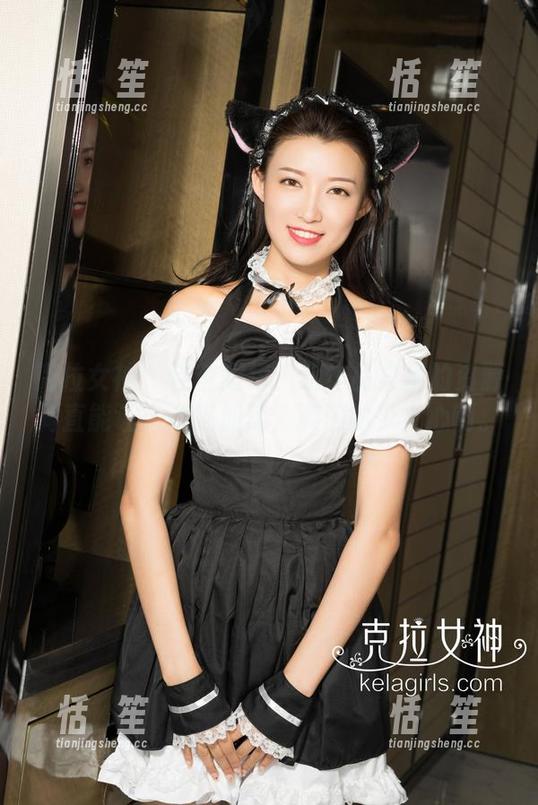 克拉女神-佳莹 克拉女神 - 佳莹短裙:这作品集里的资源简直能让人心跳加速,满满的少女心啊。