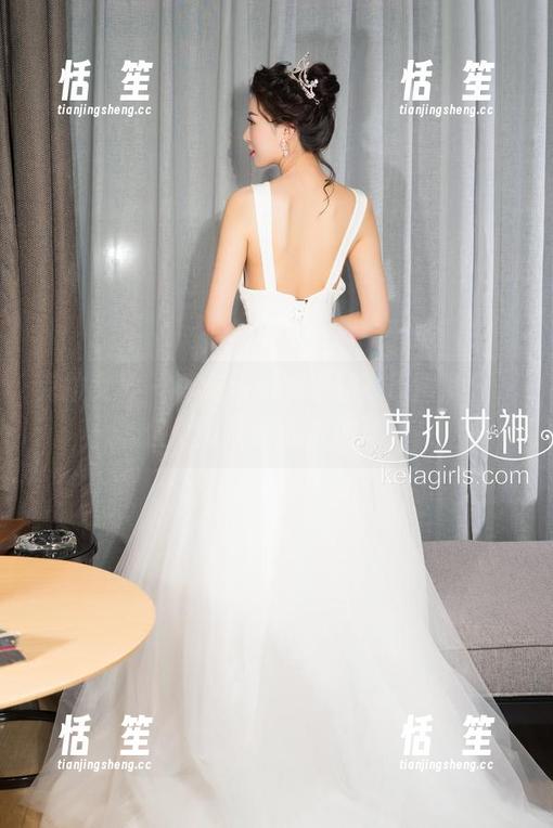 克拉女神-汤怡 克拉女神 - 看汤怡的裤里丝!原图满分,但更新让我心跳加速!