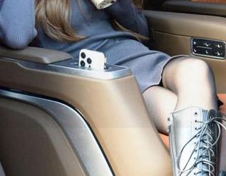 初夏女神 – 兄弟们注意了！环环的全套姐妹情，下载不后悔！
