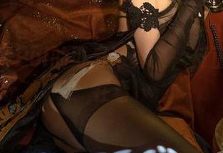 下载刺青Poi的可爱写真集，反正大家都在看