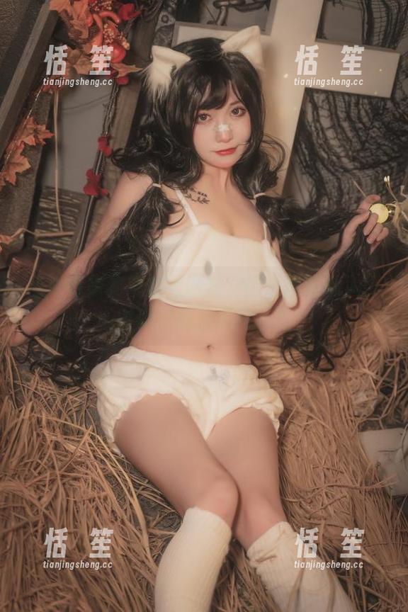 奇行家狗崽 当奇行家狗崽穿上网袜,高清图集乱入:时尚界的新风向标?
