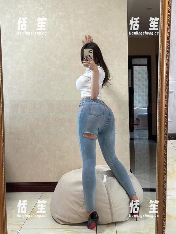 微密圈 - 奶宝妹纸的渔网蕾丝，随手拯救几张美图壁纸，成为今日的焦点！
