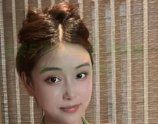 微密圈 – 奶雯与她的职业装：翻开新一页职场资源的使用手册！