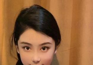 微密圈 – 好看的护士也能是艺术，奶雯的写真值得一试，快下载体验！