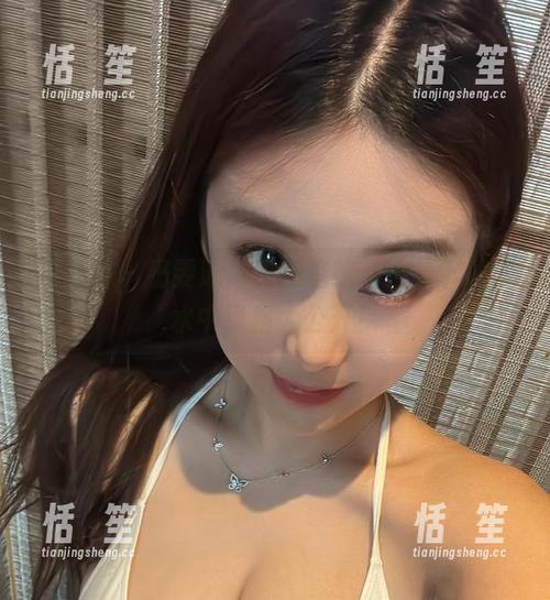 奶雯 微密圈 - 奶雯泳池流行趋势:合集下载,水中风格大公开!