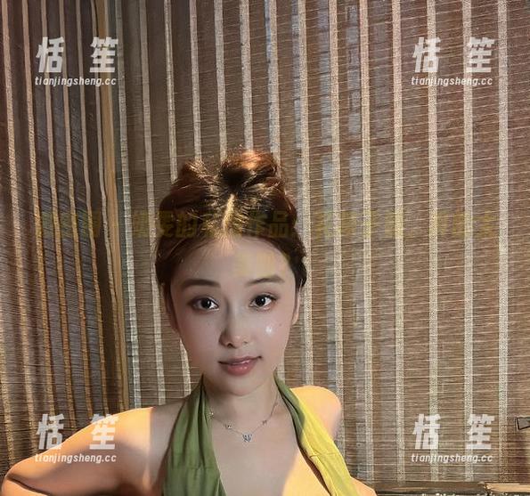 奶雯 微密圈 - 奶雯的私房作品:花裙子照,真的太美啦?