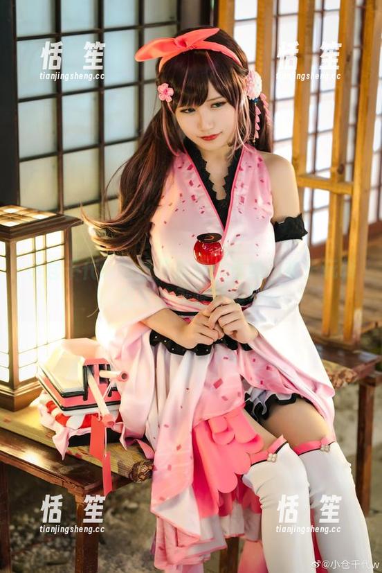小仓千代w 小仓千代w的丝袜资源:看她用袜子玩转视觉的无限可能!