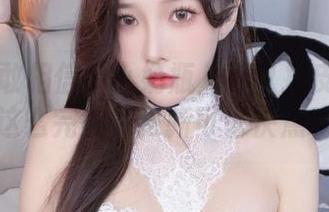 简直不敢相信小小奶瓶儿可以把皮衣cos得这么完美，更新可以快点吗？