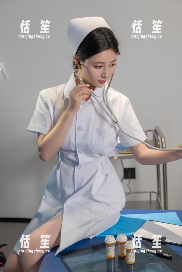 年年Nnian 年年Nnian运动服,照片是美的,真实是…算了吧——写真&壁纸