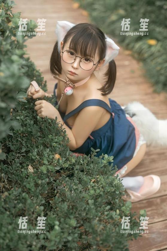幼水铃衣 幼水铃衣海边限定:这图册里的cos风格让我怀疑她是不是连海鸥都能招架!