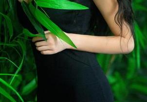 推女郎 – 赵惟依在学妹角色中切换自如，这个合集你绝不能错过！