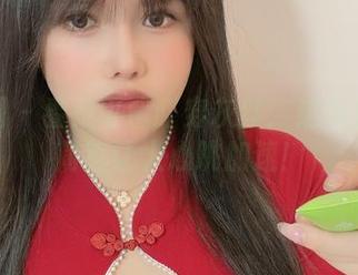 微密圈 – 看是可馨吖穿灰丝：这写真资源简直让人心跳加速！