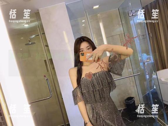 林子琳喵 微密圈 - 林子琳喵泳衣套图:她说‘夏天就该是这个样子’!