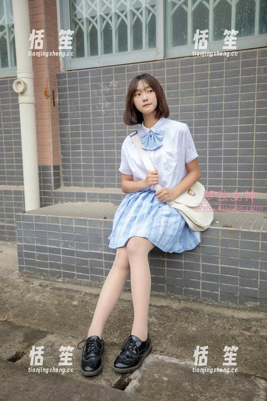 梦丝女神-王娇娇 梦丝女神 - 高清写真大揭秘:王娇娇在超纯学院的绝密日常
