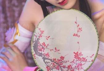 高清照片里的职场魅力，洛丽塔大哥职业装完美演绎！