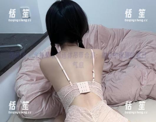 火龙果羊 微密圈 - 火龙果羊黑连体吊带合集:照片中流淌的夏日气息