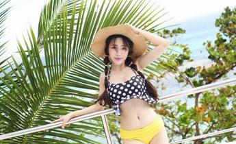 爱蜜社 – 当裤里丝邂逅莎莎Sasa：这组写真你绝不能错过！