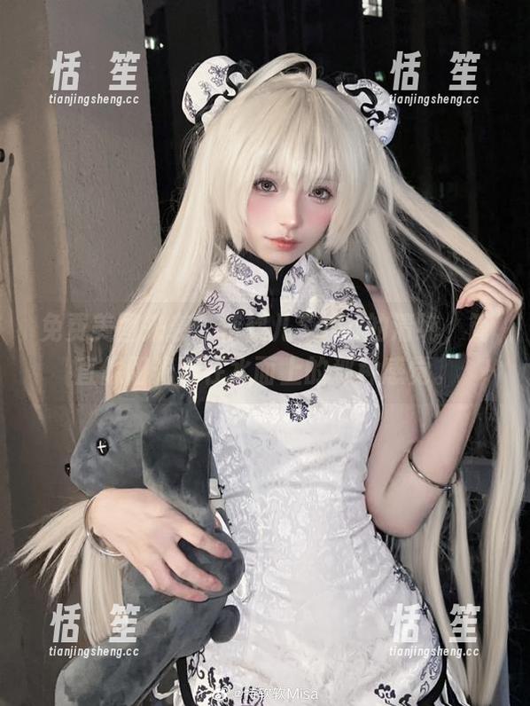 特软儿Sona 免费美图来袭!特软儿Sona的清纯,简直像阳光洒在水面上的那种感觉。