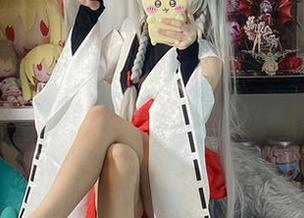 白栎Shirly的学园偶像大师藤田琴音打歌服，无圣光的套图，满满的少女心，心痒痒～