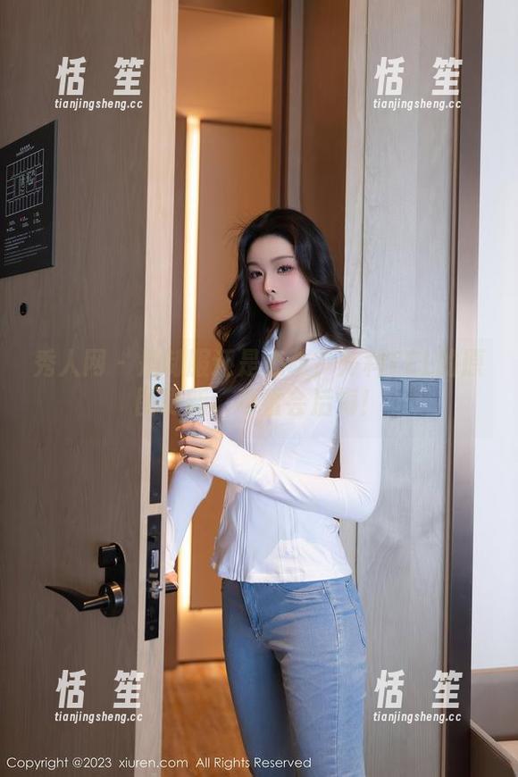 秀人网-外科TEL 秀人网 - 是制服还是心动?外科TEL的原图更新,不看会后悔!