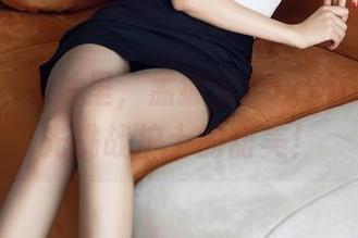 秀人网 – 照片里，孟狐狸FoxYini用无圣光挑战护士的甜美！