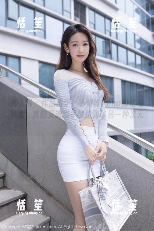 秀人网-小海臀Rena 秀人网 - 作品出炉!小海臀Rena的定制瑜伽,我的灵魂似乎被拉到了另一种次元!