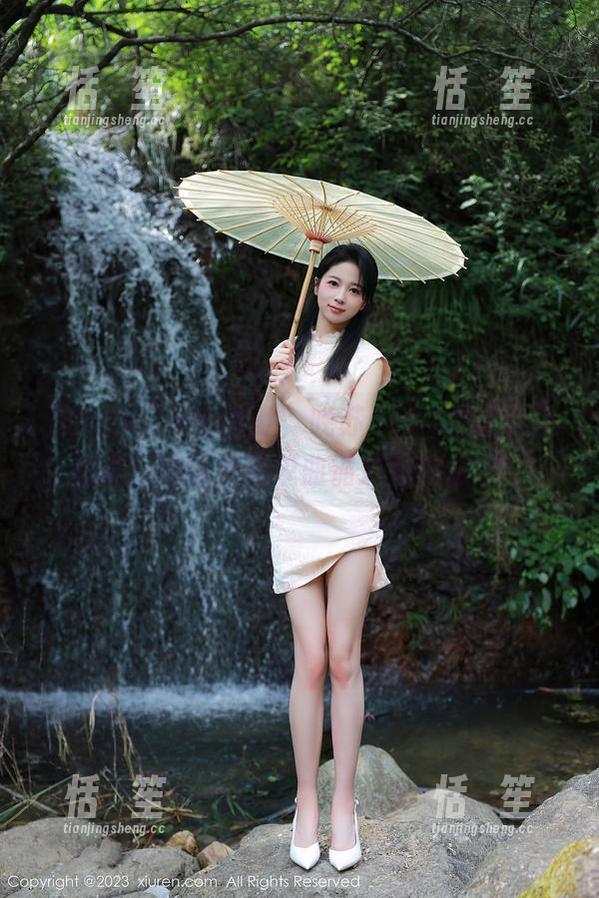 秀人网-晚苏susu 秀人网 - 黑色幽默,晚苏susu的高清作品集:你敢不敢单曲循环她的眼神?