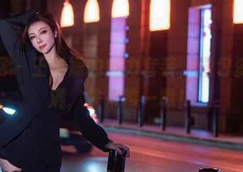 秀人网 – 王雅姗的魅力套装，图包资源满满，快来瞧一瞧！