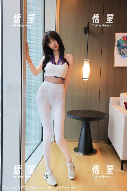 秀人网-糯美子mini 秀人网 - 糯美子mini连体衣合集:这个季节,连体衣才是我的心头好