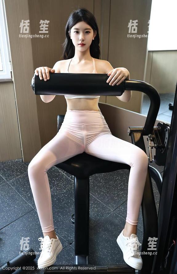 秀人网 - 糯美子nini：拍照时甜心状态，看看这个美图如何撩你？