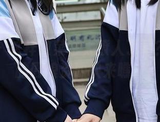 秀人网 – 这样做菜也太撩人了吧？顾楚楚的厨娘资源快来瞧！