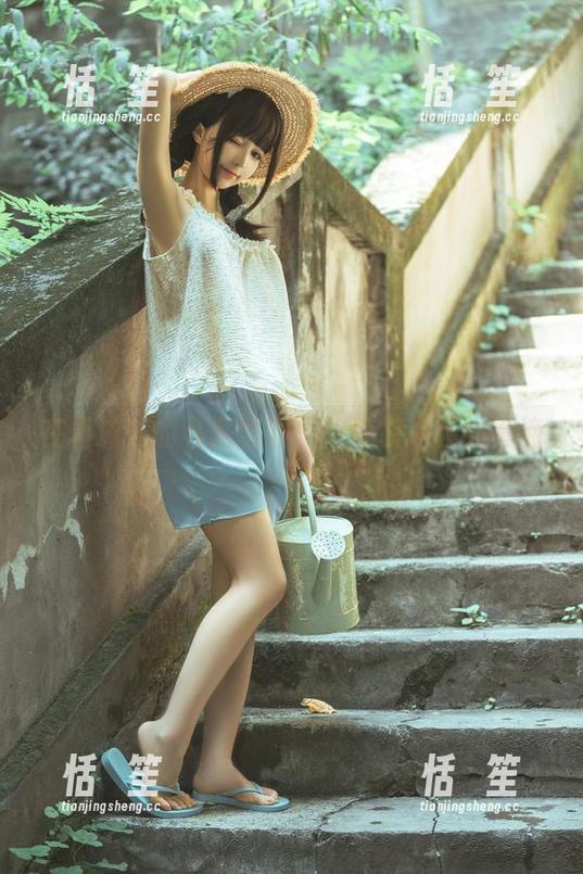 蠢沫沫 在蠢沫沫的私房世界里:可畏泳装的真谛