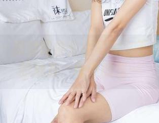 袜啵啵 – 奶油的办公室写真：不止是工作的地方，更多的是…
