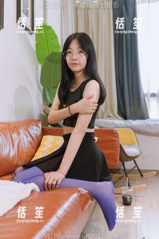 袜啵啵-小淳 袜啵啵 - 小淳的图库里的高跟鞋:两双很美,但我真的不会穿!