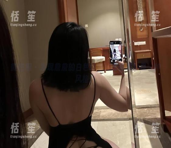 詹詹 微密圈 - 发现詹詹的白色珍珠:无圣光也是一种风格!
